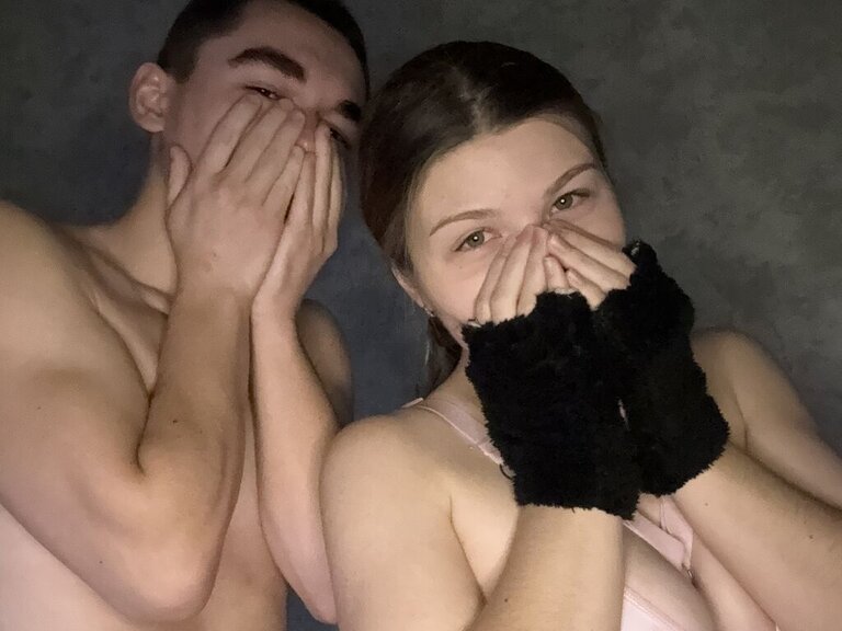 View WikyAndDen Naked Private