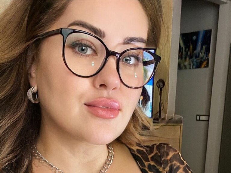 View KassandraShine Naked Private