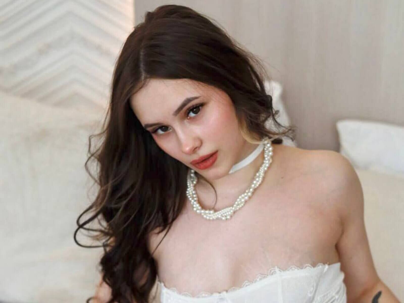 View EmilyGiffin Naked Private