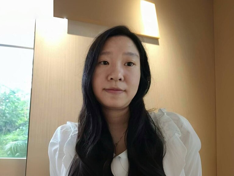 View XiongQilan Naked Private